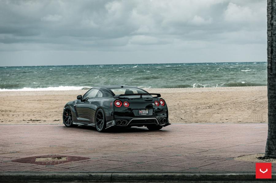  Nissan GT-R on Vossen Wheels (HF-5) 2020 года  (фото 4 из 48)